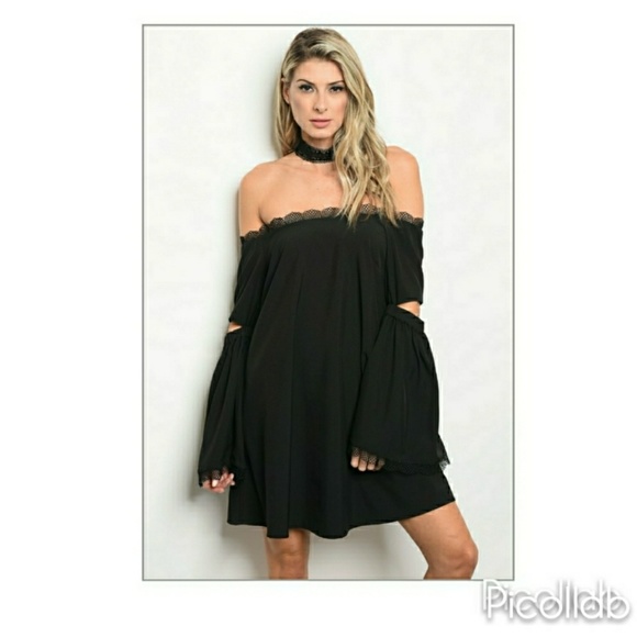 Dresses & Skirts - 🐩"Midnight Gypsy" Off-Shoulder dress